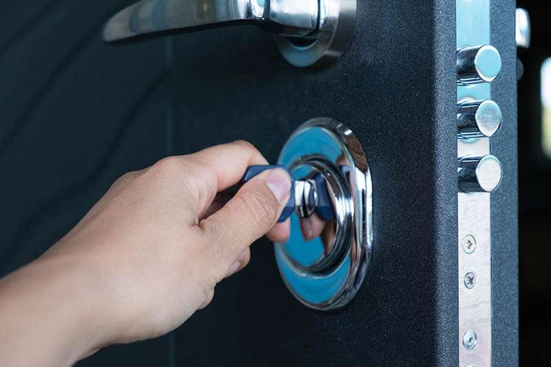 How To Choose The Right Lock For Your Home Or Business 3 The-Different-Types-of-door Locks